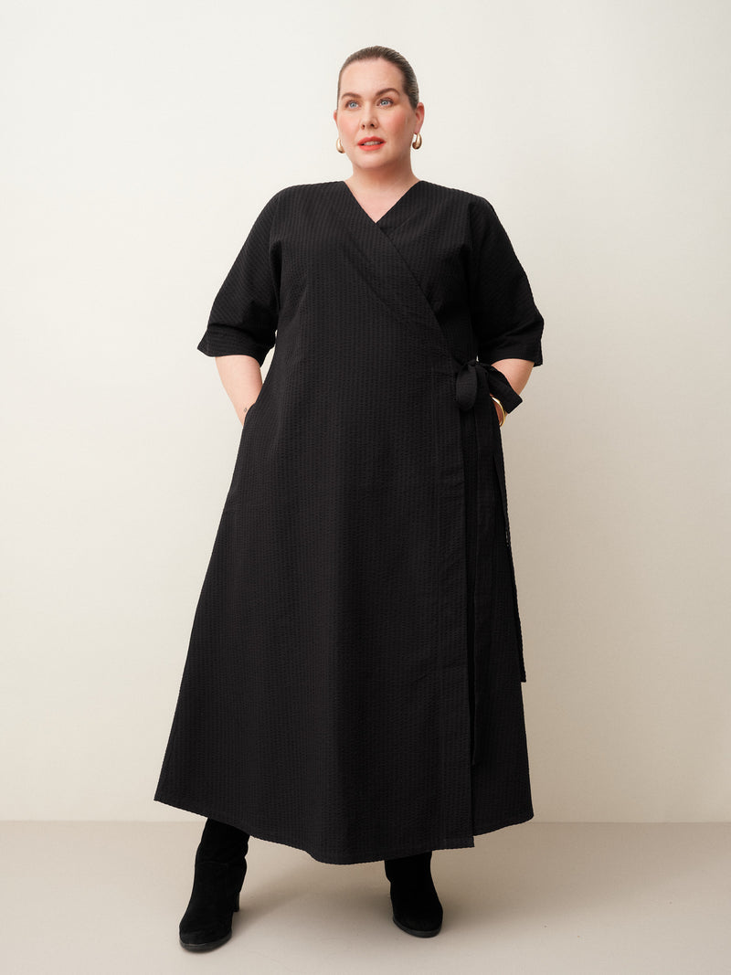 Ava seersucker kietaisumekko, Black