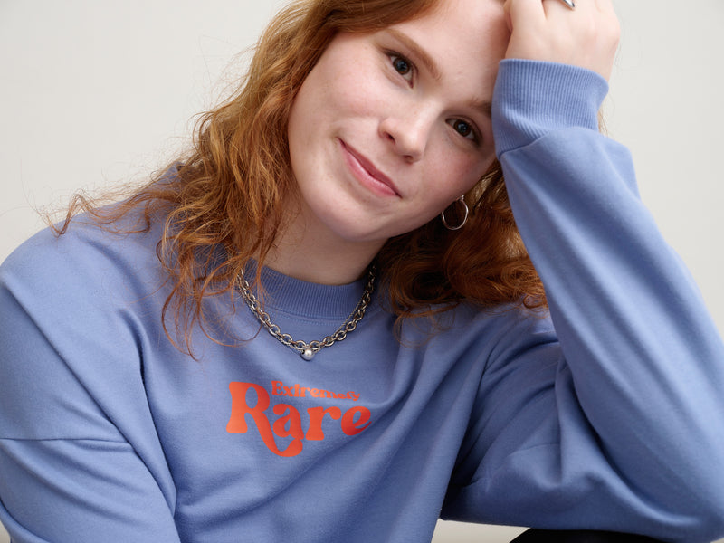 Extremely Rare aikuisten collegepaita