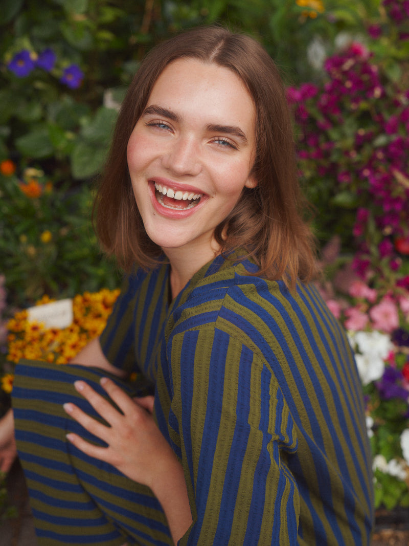 Stripy aikuisten seersucker-mekko