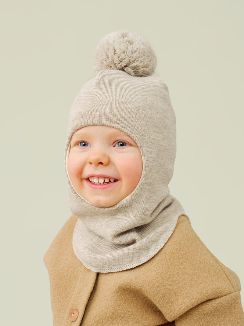 Kypärämyssy, sand grey