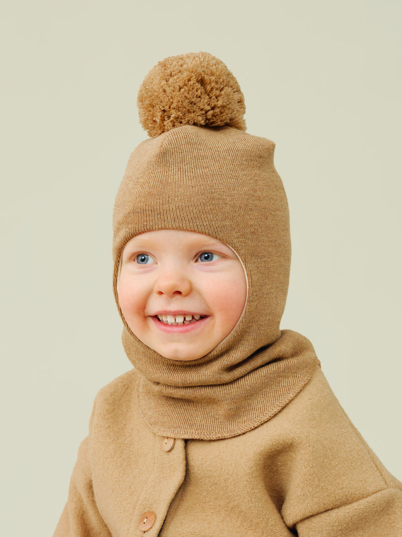 Kypärämyssy, camel