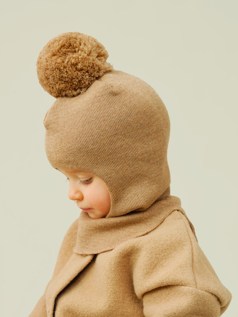 Kypärämyssy, camel
